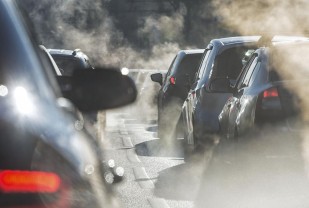 Remove Carbon Dioxide From the Air? Don't Bet on It Before Examining Costs, Researchers Say