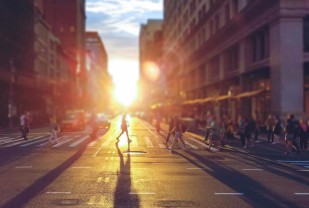 Living in Walkable Cities Predicts Success of 'American Dream'